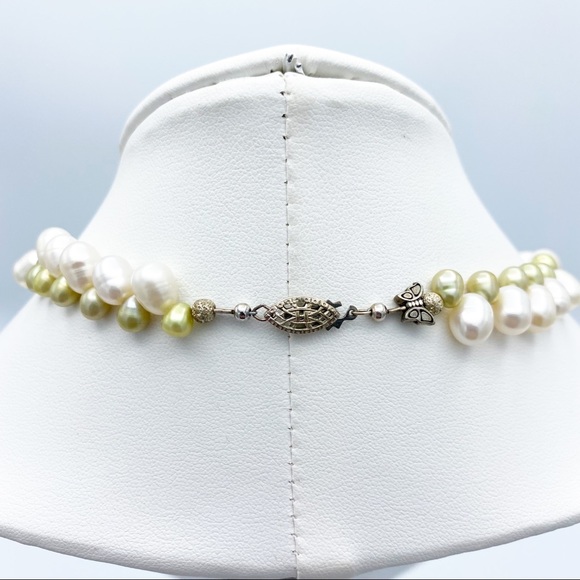 Vintage Light Green Pearls & White Pearls Sterling Silver Clasp Collar Necklace - Picture 3 of 13